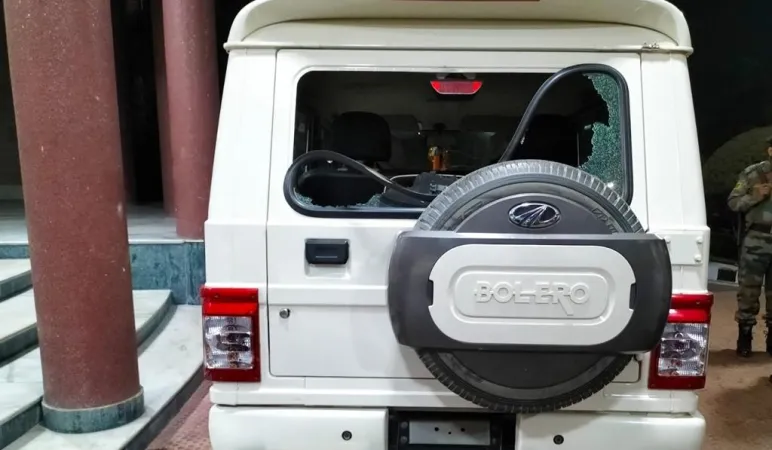 ત્રિપુરા હિંસા: ડાબેરી-કોંગ્રેસના સાંસદોની ફેક્ટ-ફાઇન્ડિંગ ટીમ પર હુમલો થયો; 3-4 વાહનોમાં તોડફોડ