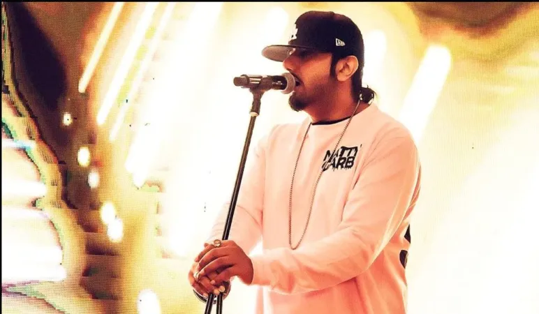 હની સિંહે ઝાડુવાળા ની સાથે સ્ટેજ પર કર્યો જોરદાર ડાન્સ, પછી થયો ટ્રોલ! 