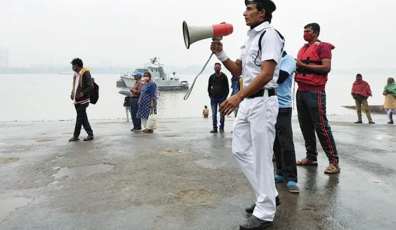 ચક્રવાત 'મોચા': IMDની ચેતવણીને પગલે ભારતીય કોસ્ટ ગાર્ડ હાઈ એલર્ટ પર