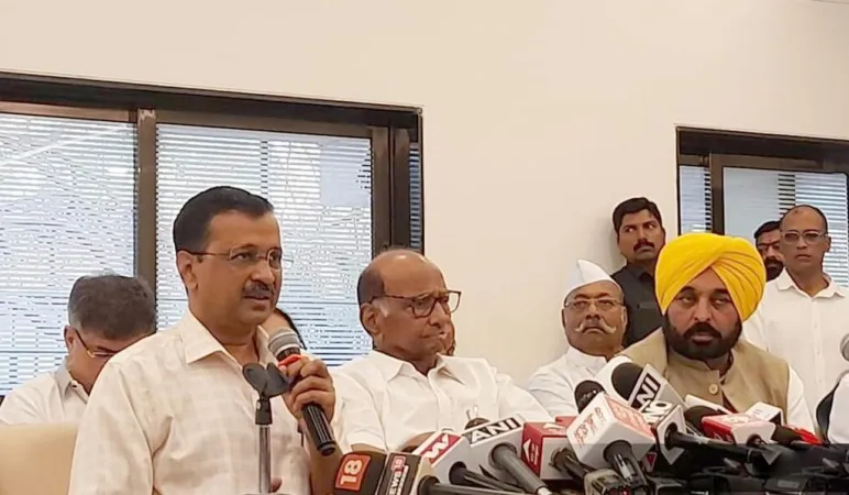 કેજરીવાલે રાષ્ટ્રીય રાજધાનીમાં વહીવટી સેવાઓ અંગેના કેન્દ્રના વટહુકમ સામે NCPનું સમર્થન માંગ્યું