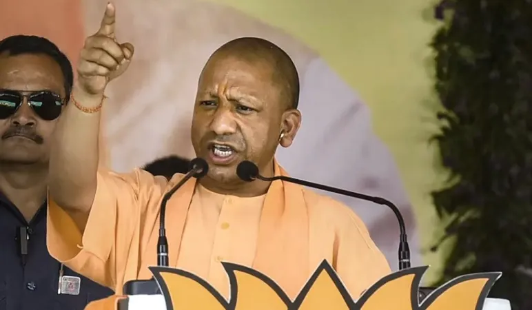 આદિત્યનાથે કટોકટીના 'શહીદો'ને શ્રદ્ધાંજલિ અર્પણ કરી: ઇમરજન્સીની સરમુખત્યારશાહી સામે લડનારાઓનું સન્માન કર્યું