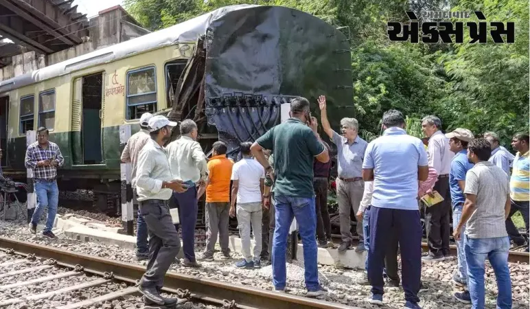 દિલ્હી જતી EMU ટ્રેન પ્રગતિ મેદાન પાસે પાટા પરથી ઉતરી ગઈ, કોઈ ઈજાના અહેવાલ નથી