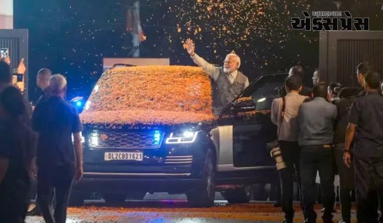 પીએમ મોદી જ્યારે બીજેપી હેડક્વાર્ટર પહોંચ્યા ત્યારે તેમનું ભવ્ય રીતે સ્વાગત કરવામાં આવ્યું હતું