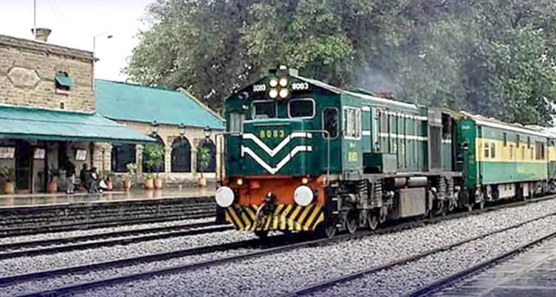 પાકિસ્તાન: રેલવે બ્રિજ તૂટી પડતાં લાહોર અને ફૈસલાબાદ વચ્ચેની ટ્રેન સેવા અસ્થાયી રૂપે ખોરવાઈ 