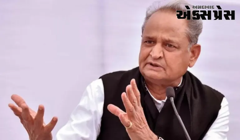 કોંગ્રેસ મહિલાઓને દર વર્ષે 10,000 રૂપિયા આપશે, 500 રૂપિયાના સિલિન્ડરનું પણ વચન