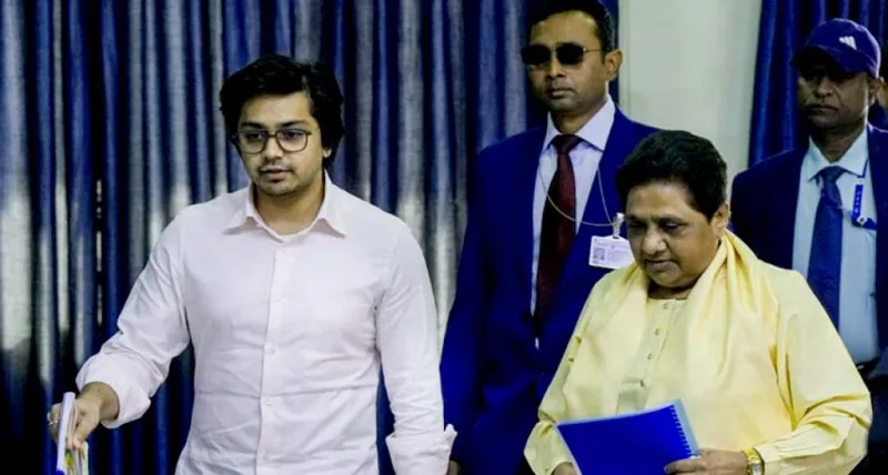 BSP સુપ્રીમો માયાવતી એ ભત્રીજા આકાશ આનંદ ને રાજકીય ઉત્તરાધિકારી તરીકે નિયુક્ત કર્યા