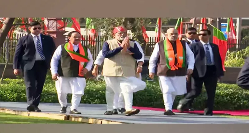 વડાપ્રધાન નરેન્દ્ર મોદી અને બીજેપી અધ્યક્ષ જેપી નડ્ડાએ પાર્ટીના કાર્યકરોને પ્રચંડ જીત સુનિશ્ચિત કરવા તૈયાર