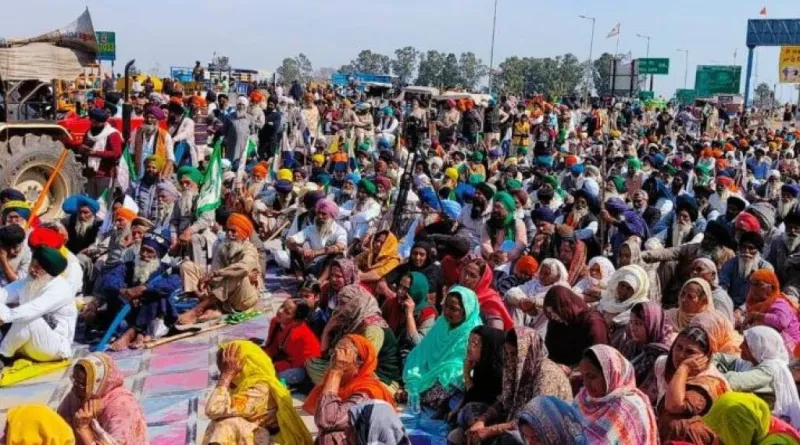 દિલ્હી: કિસાન મજદૂર મહાપંચાયત માટે રામલીલા મેદાનમાં ખેડૂતો એકઠા થયા