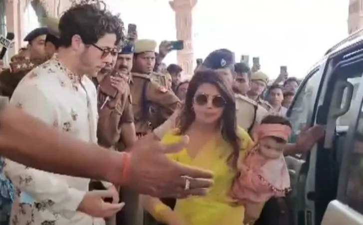 પ્રિયંકા ચોપરાએ પરિવાર સાથે અયોધ્યાની મુલાકાત લીધી