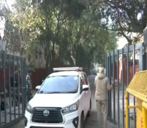 કેજરીવાલની ધરપકડથી ચિંતા વધી હોવાથી મેડિકલ ટીમે દિલ્હીની ED ઓફિસ છોડી