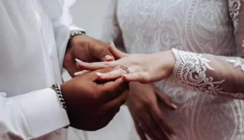 લગ્ન પછી સંબંધોમાં મધુરતા જાળવવા આ ટિપ્સ અનુશરો 