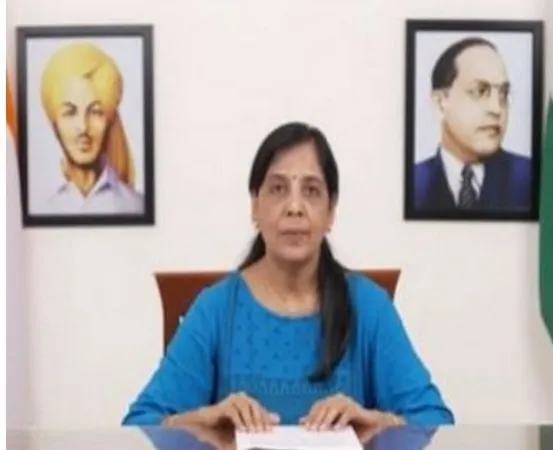 કેજરીવાલની પત્નીએ વિસ્તૃત કસ્ટડી વચ્ચે 'આશીર્વાદ' વોટ્સએપ અભિયાન શરૂ કર્યું