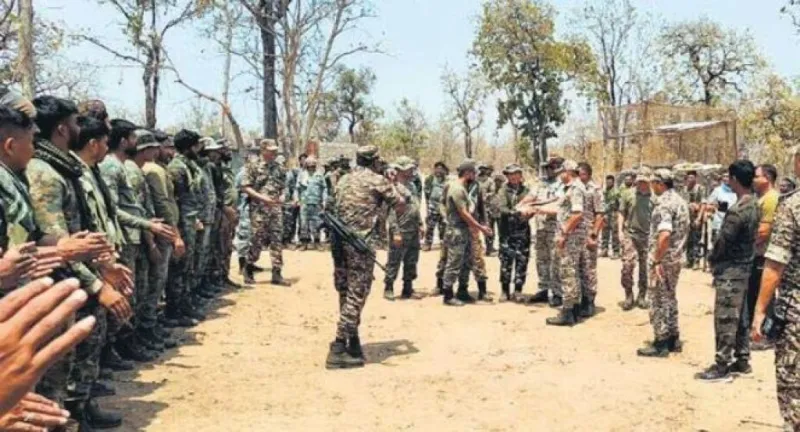 છત્તીસગઢ : બીજાપુર એન્કાઉન્ટરમાં મહિલા સહિત 10 નક્સલી માર્યા ગયાઃ આઈજી બસ્તર