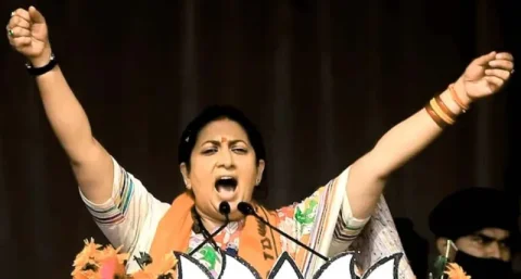 કેન્દ્રીય મંત્રી સ્મૃતિ ઈરાનીએ કોંગ્રેસને બુદ્ધિથી શેક્યું