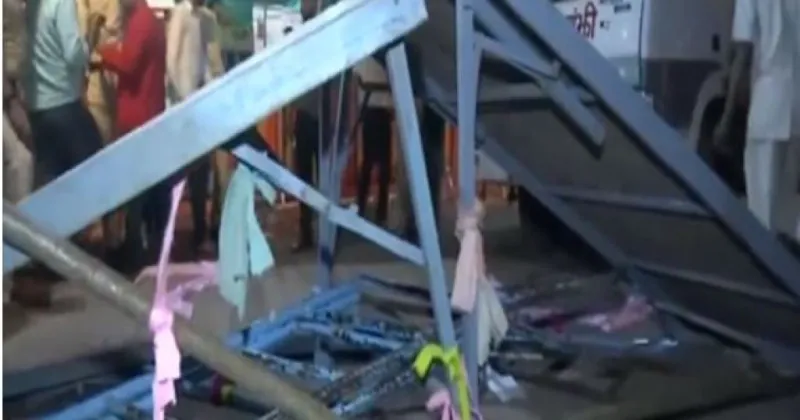 મધ્યપ્રદેશ : જબલપુરમાં PM મોદીના રોડ શો દરમિયાન સ્ટેજ તૂટી પડ્યું, લગભગ 4 લોકો ઘાયલ