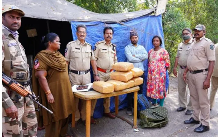 Visakhapatnam : પોલીસે વિશાખાપટ્ટનમમાં RTC બસમાંથી 14 કિલો ગાંજો જપ્ત કર્યો