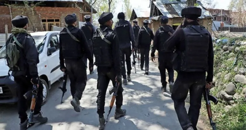 કાશ્મીરના પુલવામા એન્કાઉન્ટરમાં LeTનો આતંકવાદી ઠાર 