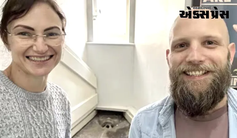 વ્યક્તિને બાથરૂમ સાફ સફાઈ કરતાં ત્યાં છુપાયેલો 700 વર્ષ જૂનો 'ખજાનો' મળ્યો, તે જોઈને તે ચોંકી ગયો!