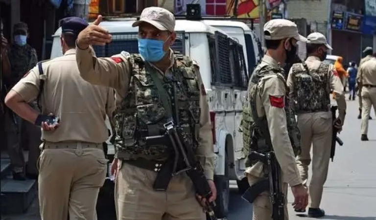 જમ્મુ અને કાશ્મીર પોલીસે LETના આતંકવાદી 'અબુ હમઝા પર 10 લાખ રૂપિયાનું ઇનામ જાહેર કર્યું