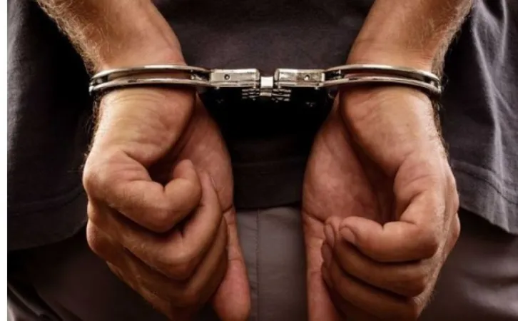 દિલ્હીમાં વ્યક્તિને  છરી મારીને હત્યા કરવા બદલ ત્રણ લોકોની ધરપકડ