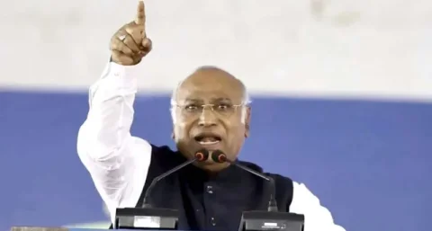 કોંગ્રેસ ચીફ ખડગેનું SITની કાર્યવાહીને સમર્થન: JD(S) નેતા HD Revanna ની કર્ણાટકમાં ધરપકડ