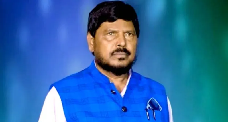 રામદાસ આઠવલેએ પીએમ મોદી સામેના કથિત ખોટા દાવા અંગે રાહુલ ગાંધી સામે ફરિયાદ નોંધાવી