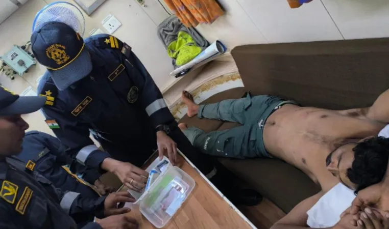 Kutch News: ભારતીય કોસ્ટ ગાર્ડે કચ્છના દરિયાકાંઠે માછીમારને  ડૂબતા બચાવ્યો