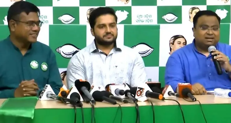 ઓડિયા અભિનેતા રુદ્ર પાણિગ્રહી બીજેડીમાં જોડાયા, ઓડિશાની ચૂંટણીઓ પહેલા પાર્ટીની સંભાવનાઓને વેગ આપ્યો