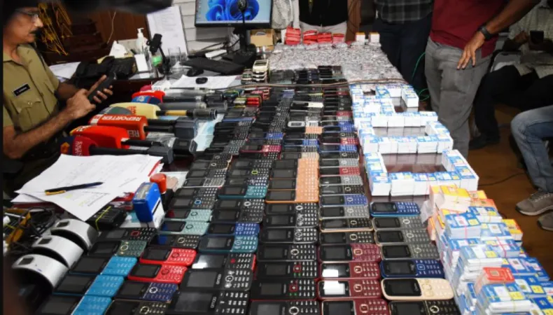 કેરળ સાયબર ટ્રેડિંગ કૌભાંડમાં કર્ણાટકના વતનીની ધરપકડ; 40,000 સિમકાર્ડ જપ્ત