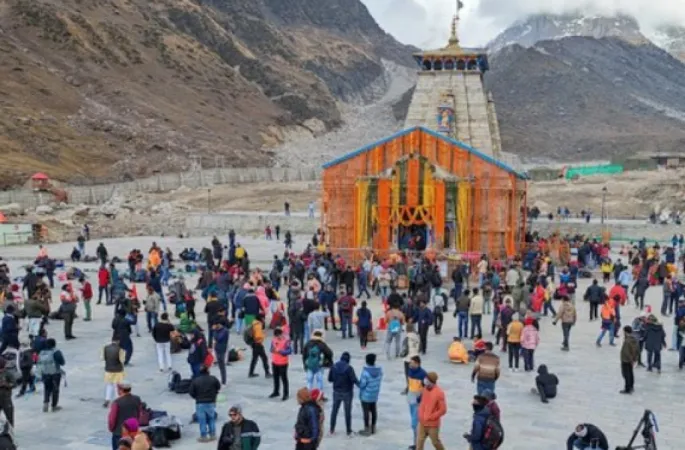 ઉત્તરાખંડ :  ડીજીપીએ મોટી સંખ્યામાં યાત્રાળુઓની ભીડ વચ્ચે ચારધામ યાત્રા સુરક્ષિત સુનિશ્ચિત કરી