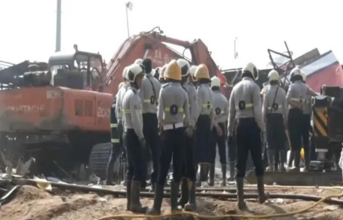 Mumbai News: ઘાટકોપર હોર્ડિંગ તૂટી પડતા મૃત્યુઆંક 16 પર પહોંચ્યો; બચાવ કામગીરી ચાલુ