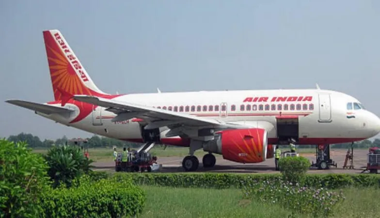 પુણેમાં એર ઈન્ડિયાની ફ્લાઈટ ટગ ટ્રક સાથે અથડાઈ