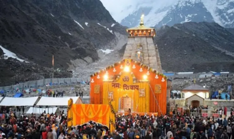 કેદારનાથ ખાતે 1.8 લાખથી વધુ યાત્રાળુઓએ 10 મેથી યાત્રા શરૂ કરી હોવાથી ટ્રાફિકની ભીડ