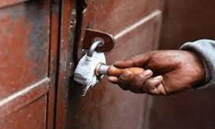 Ahmedabad: અમદાવાદના મેમનગરમાં  સ્વચ્છતાની બેદરકારી કારણે 21 દુકાનો સીલ 