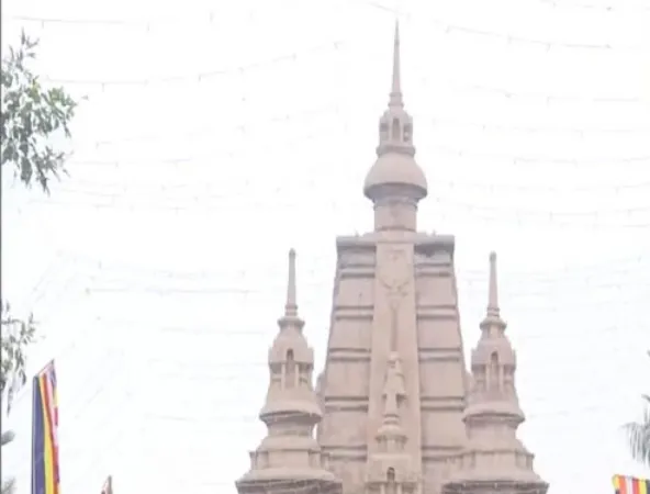 વારાણસીમાં મુલાગંધા કુટી વિહાર ખાતે બુદ્ધ પૂર્ણિમાની ઉજવણી, ભક્તોની ભારે ભીડ જામી 