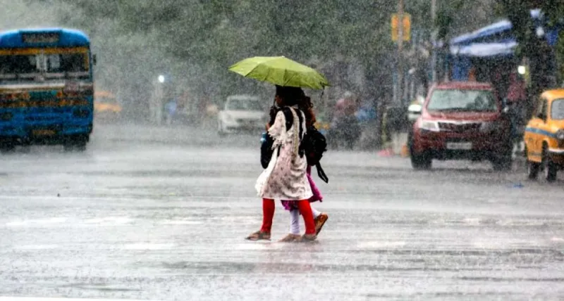 ચક્રવાત રેમાલે કોલકાતામાં ભારે વરસાદ અને તોફાની પવનો ફેલાવ્યા