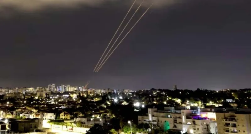 તેલ અવીવ પર રોકેટ હુમલાઓ ઇઝરાયેલ-હમાસ સંઘર્ષમાં નોંધપાત્ર વધારો દર્શાવે છે