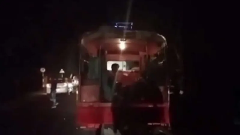 ઓડિશામાં બસ પલટીઃ 2ના મોત, કેટલાય ઘાયલ