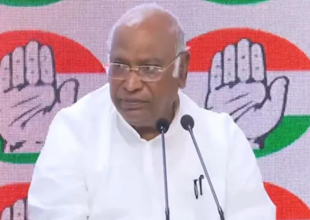 કોંગ્રેસના નેતા ખડગેને આમંત્રણ, મમતા બેનર્જીએ મોદીના શપથ ગ્રહણમાં હાજરી આપવાનો ઇનકાર કર્યો