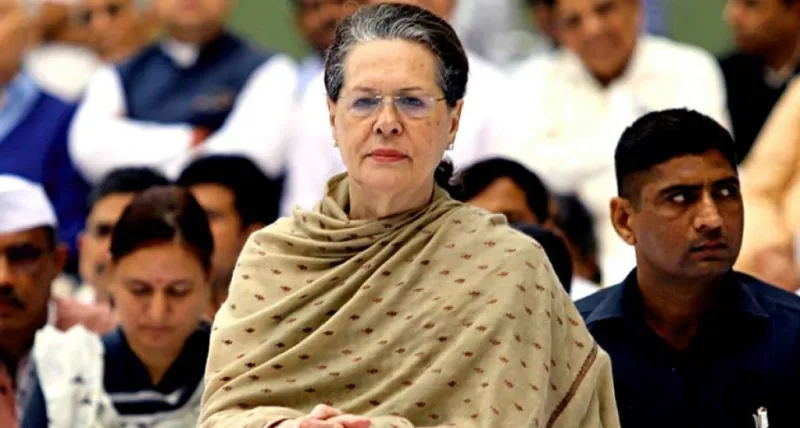 કોંગ્રેસનું પુનરુત્થાન: સોનિયા ગાંધી ઝળહળતી પ્રશંસા વચ્ચે CPP પ્રમુખ તરીકે પુનઃ ચૂંટાયા