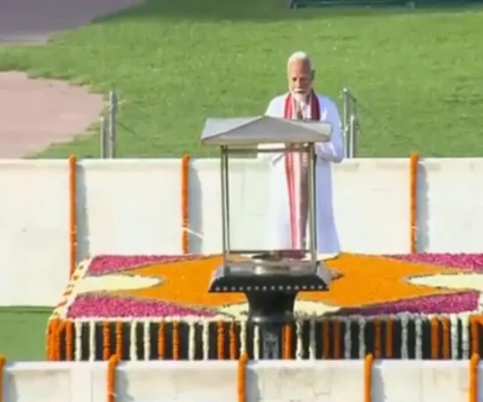 Narendra Modi  : શપથ ગ્રહણ પહેલા નરેન્દ્ર મોદીએ  ગાંધીજીને શ્રદ્ધાંજલિ આપી