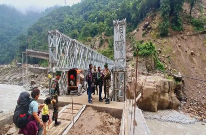 ભારતીય સેનાએ ઉત્તર સિક્કિમમાં ફસાયેલા પ્રવાસીઓને બચાવ્યા