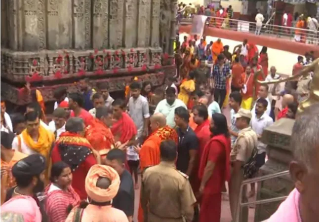 આસામ :  અંબુબાચી મેળો શરૂ થતાં કામાખ્યા મંદિરે ભક્તોની ભીડ ઉમટી 