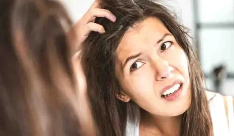 રામબાણ ઉપચાર જે ડેન્ડ્રફથી રાહત આપે છે, વાળના મૂળને પણ મજબૂત બનાવે છે