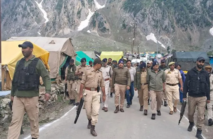 આઈજીપી વીકે બર્ડીએ બાલતાલ કેમ્પ ખાતે અમરનાથ યાત્રાની સુરક્ષાની સમીક્ષા કરી