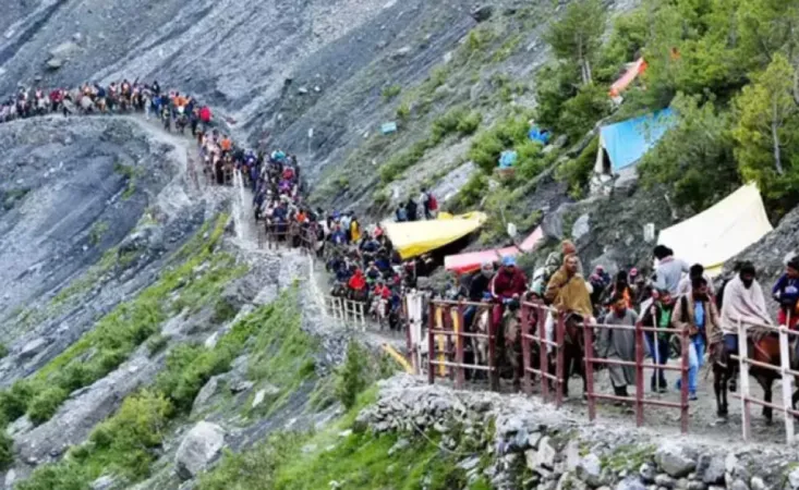 J-K : LG મનોજ સિન્હાએ અમરનાથ યાત્રાને લીલી ઝંડી આપી