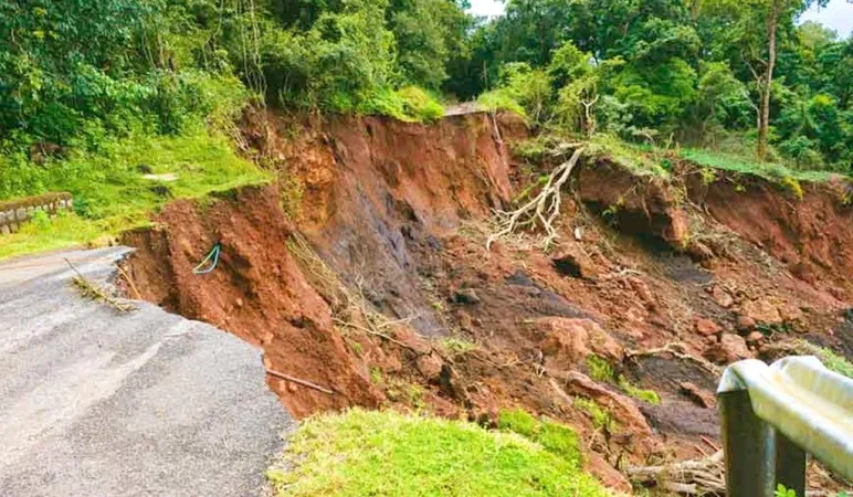 અરુણાચલ પ્રદેશમાં ભારે વરસાદને કારણે ભૂસ્ખલન, અનેક જિલ્લાઓ સાથેનો સંપર્ક તૂટી ગયો, રેડ એલર્ટ જારી