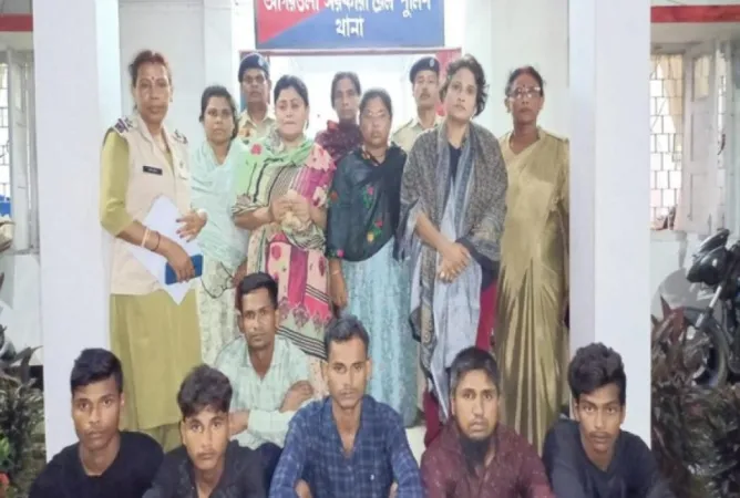 અગરતલા રેલ્વે સ્ટેશન પર ગેરકાયદેસર પ્રવેશ માટે 11 બાંગ્લાદેશી નાગરિકોની ધરપકડ