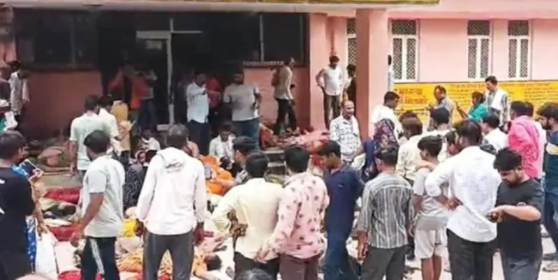 હાથરસમાં નાસભાગ: ભોલે બાબાના સત્સંગમાં 100થી વધુ લોકોના મોત