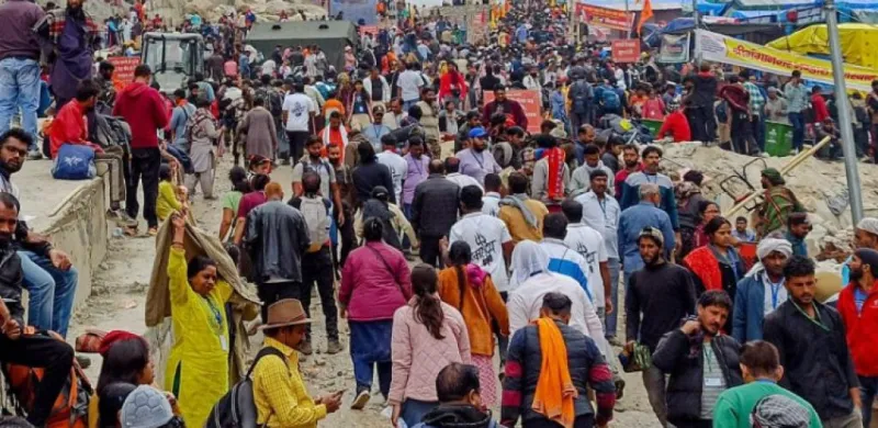 અમરનાથ યાત્રા યાત્રિકોની નવી બેચ શ્રીનગરના પંથાચોક બેઝ કેમ્પથી રવાના થઈ